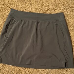 Athleta Olive SoHo Skort size 12